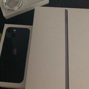 Black IPhone 12 , pay with cashapp or Apple Pay if payment doesn’t go through!